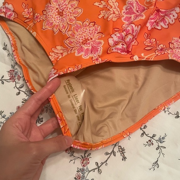 High Rise Bikini Bottom - Picture 4 of 5